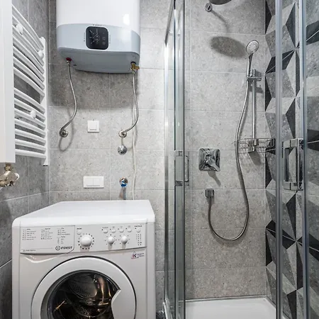 Modern Bright Studio-free Private Parking-fast Wi-fi Apartment Novi Sad