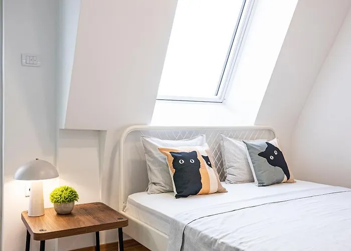 아파트 Modern Bright Studio-free Private Parking-fast Wi-fi