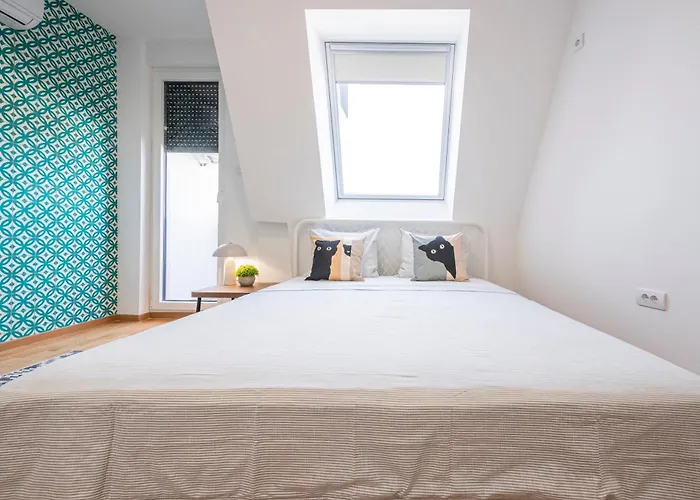 Modern Bright Studio-free Private Parking-fast Wi-fi 아파트