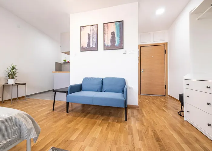 아파트 Modern Bright Studio-free Private Parking-fast Wi-fi