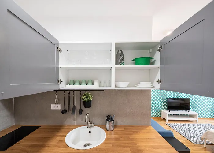 아파트 Modern Bright Studio-free Private Parking-fast Wi-fi